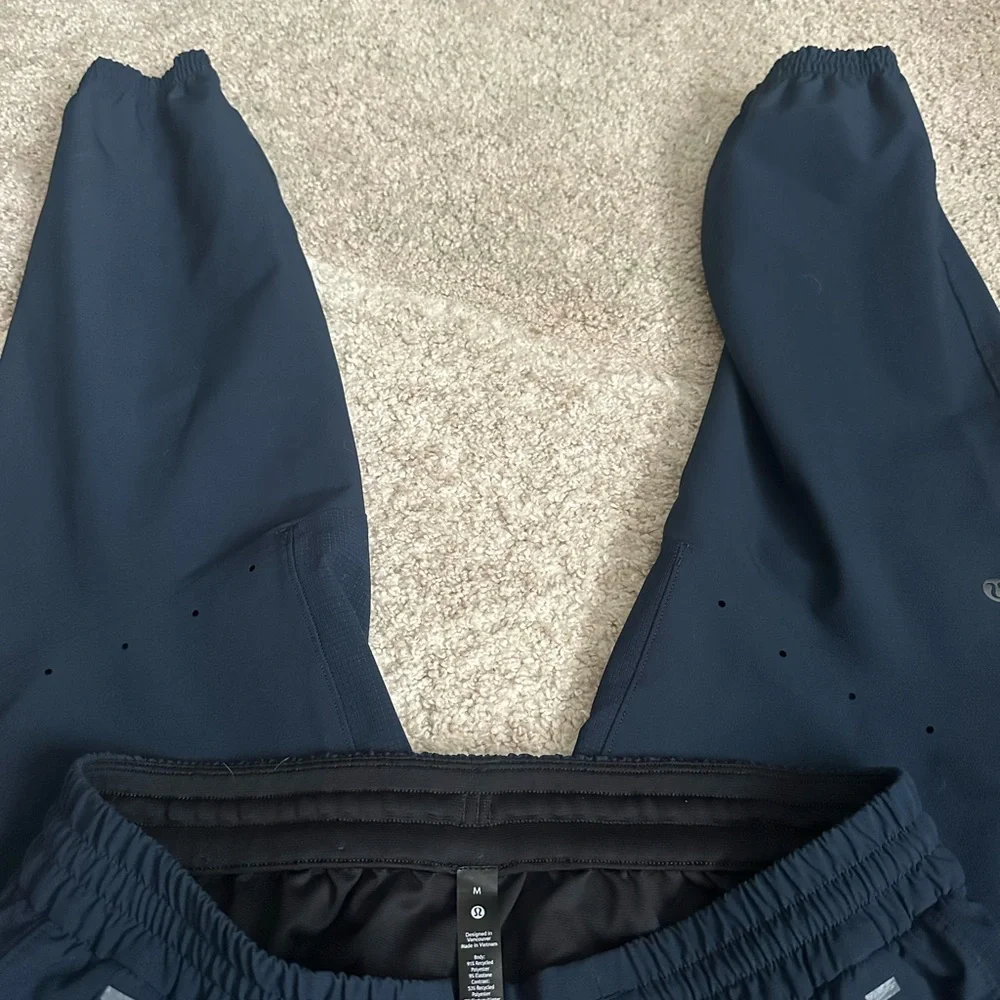 Men's Blue Lululeon License to Train Joggers - Picture 4 of 4